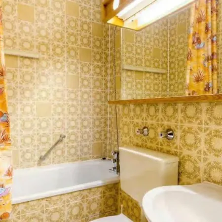 Apartament B603, Bezauberndes *