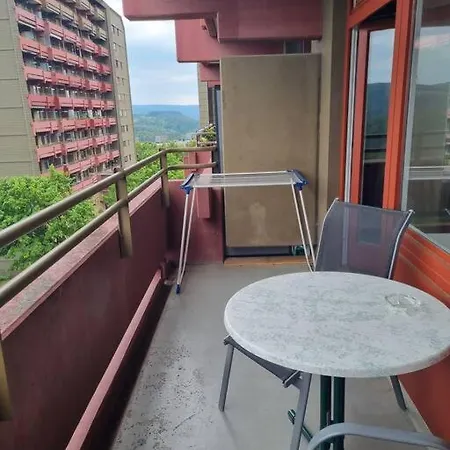 Apartament B603, Bezauberndes *